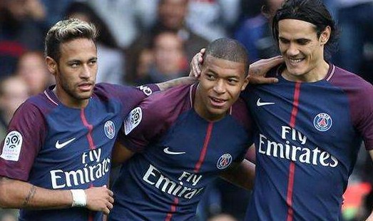 ngsports- 巴黎圣日耳曼豪取十连胜，领跑积分榜势不可挡  